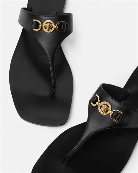 Medusa '95 Thong Sandals Black,Gold 